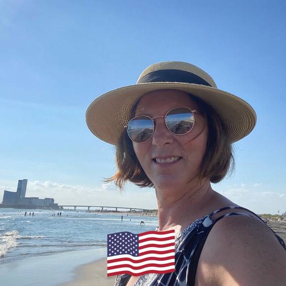 Meet your Posher, Kate - Picture 1 of 1